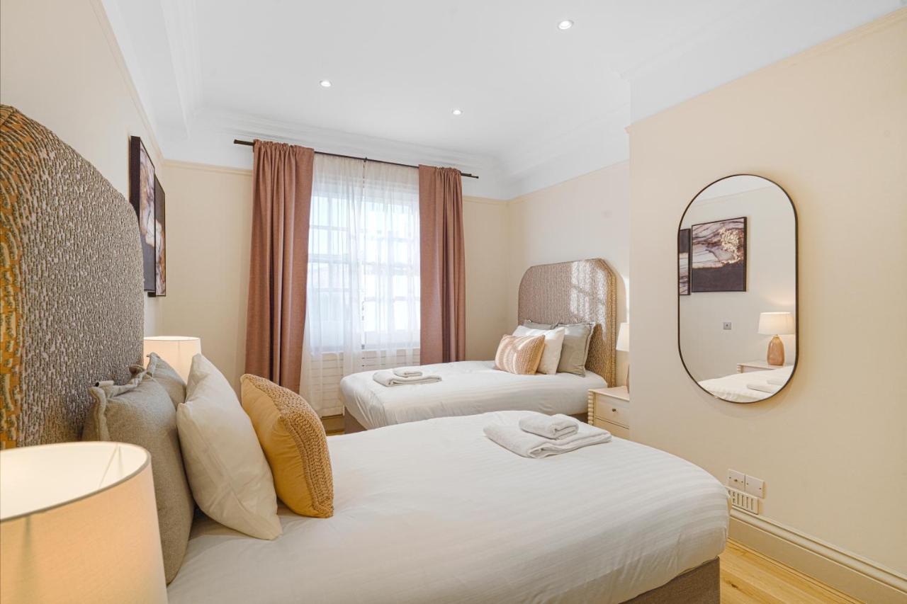 Spacious And Modern 4 Beds Home In Kensington ลอนดอน ภายนอก รูปภาพ