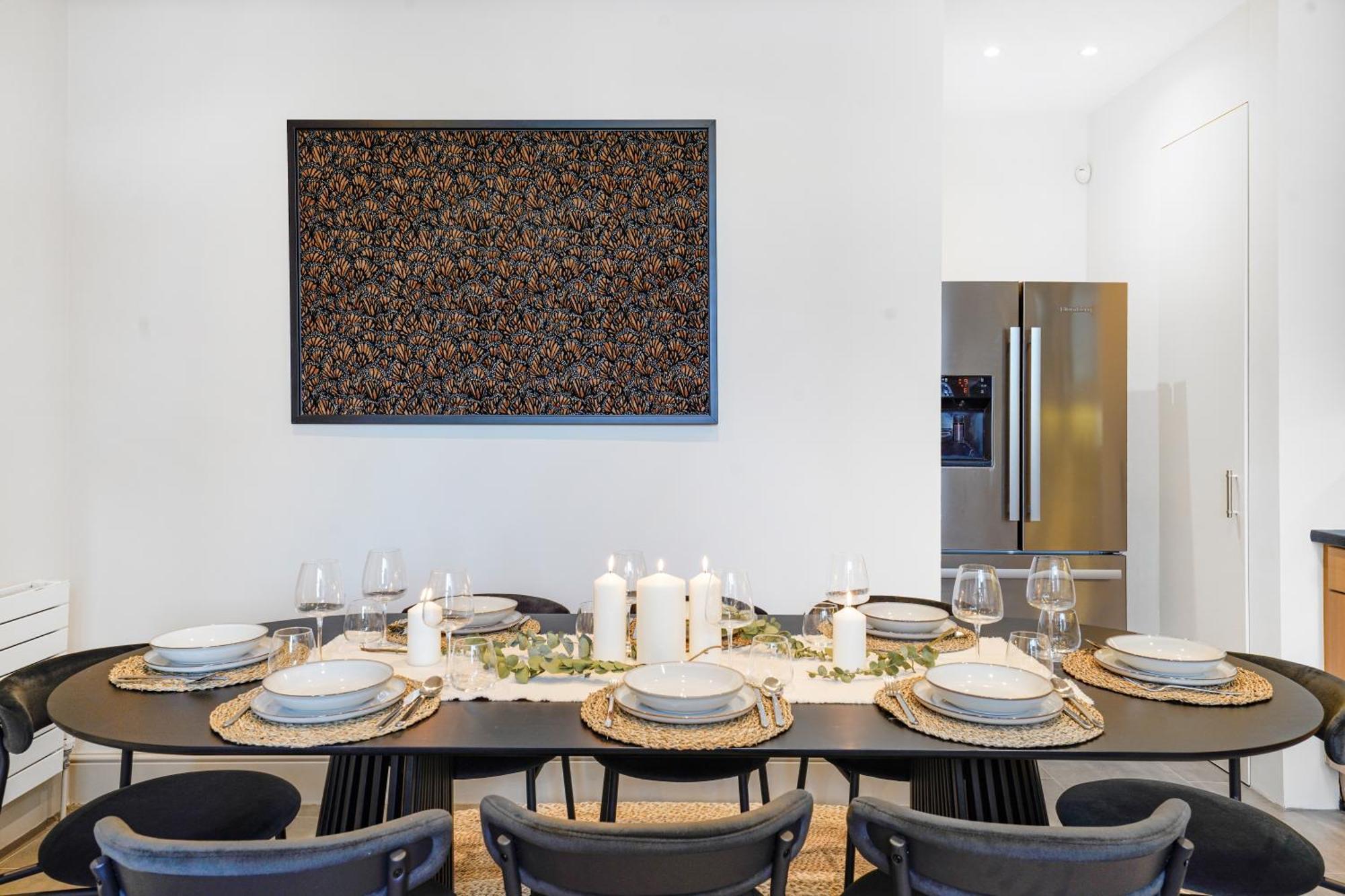 Spacious And Modern 4 Beds Home In Kensington ลอนดอน ภายนอก รูปภาพ